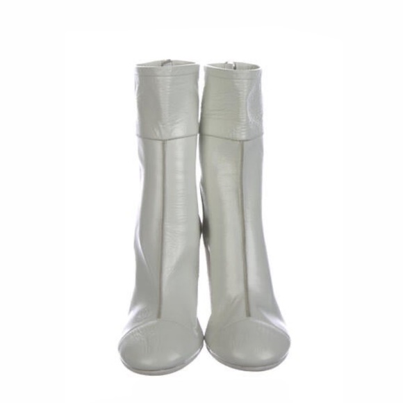 CHANEL 2020 interlocking CC Logo Sock boots - Picture 3 of 13